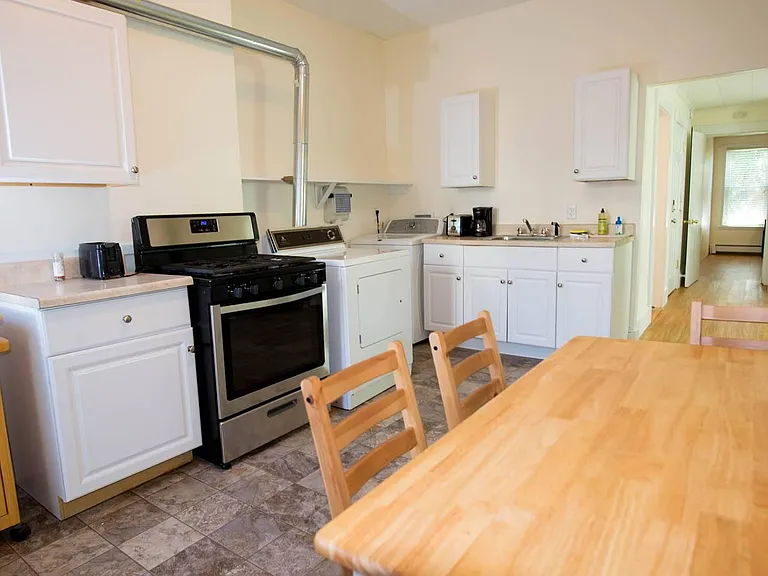 42 Everett St #1 — Photo 10