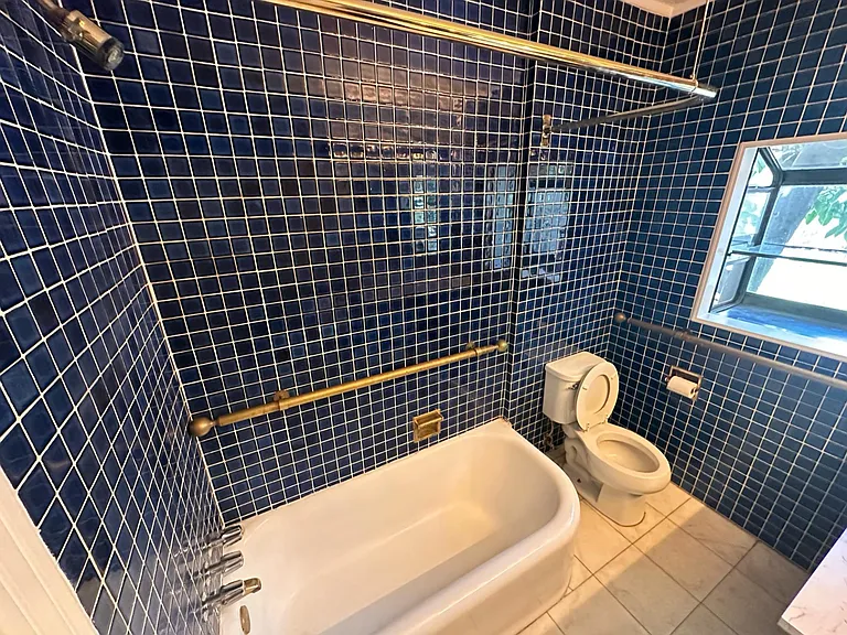 2074 Paramount Dr — Photo 6