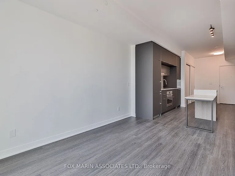 185 Alberta Ave #309 — Photo 7