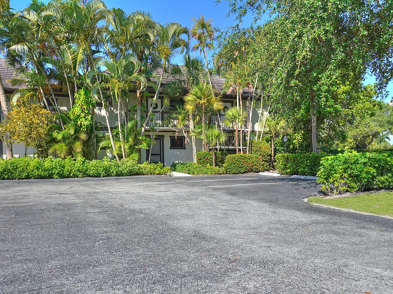 13334 Polo Club Rd #234 — Photo 40