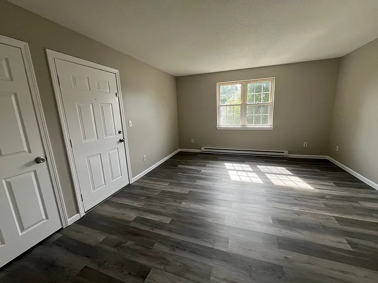 96 Maple St — Photo 5