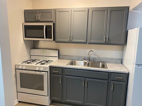 5th image of 1863 S Komensky Ave APT 2