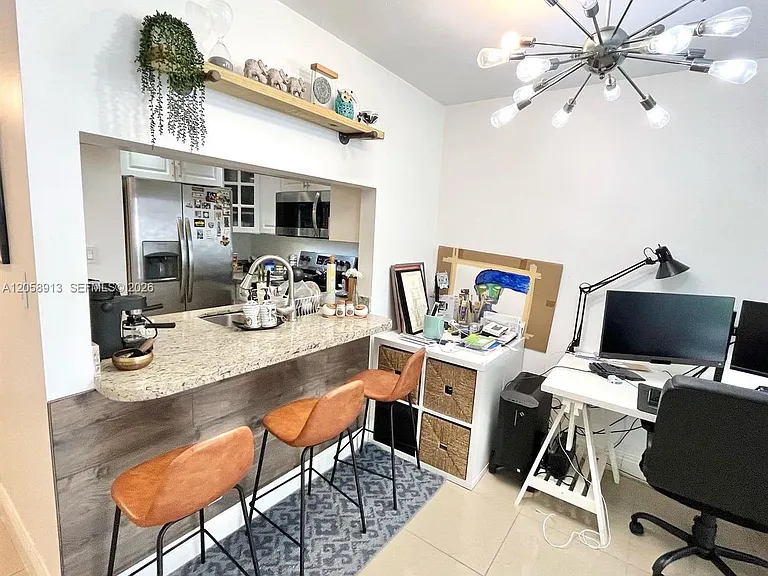 2935 NE 163rd St #5P — Photo 3