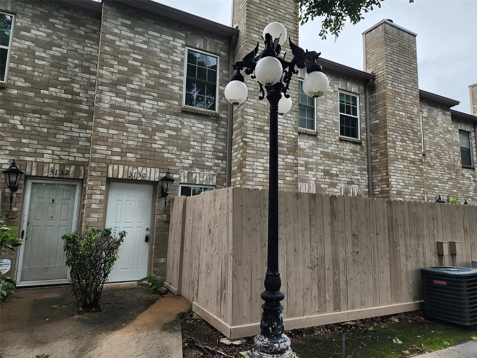 2 bed, 2.5 bath, 1600 sqft, $1,875 — Photo 1