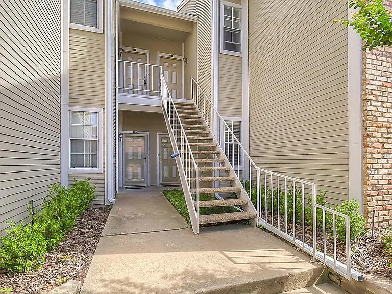 8600 Coppertowne Ln #904 — Photo 4