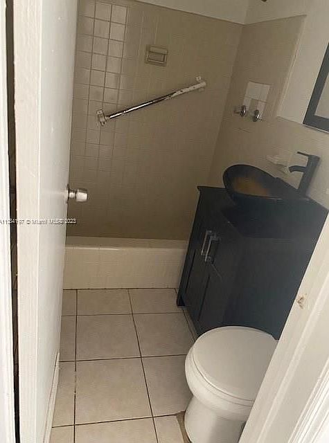 2nd image of 104 SE 3rd Ave #0
