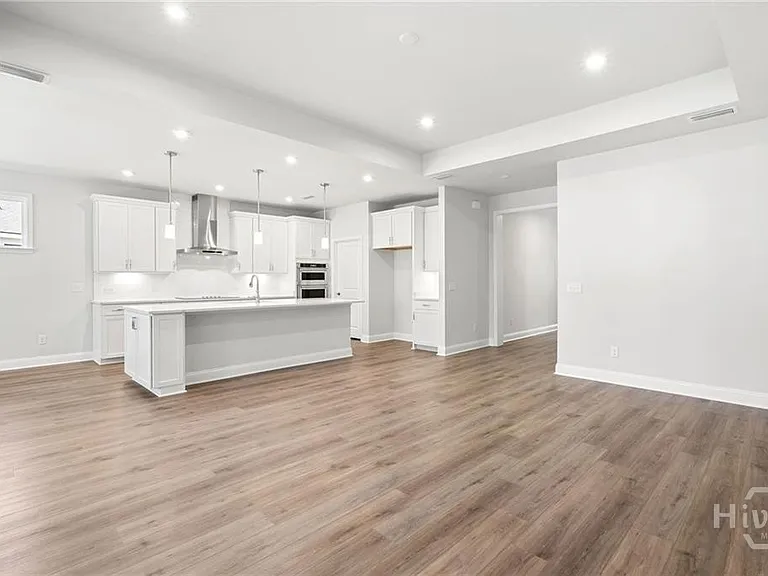 469 Monterey Loop — Photo 10