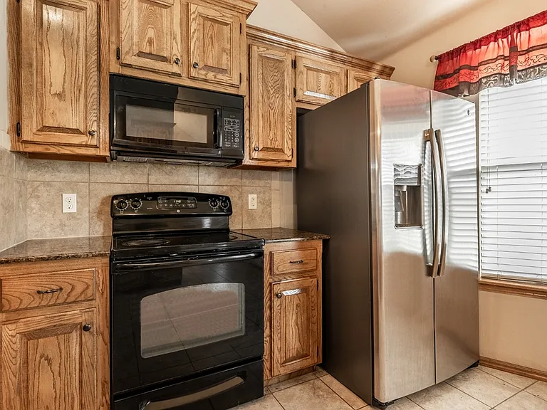 8205 Hillers Rd — Photo 11