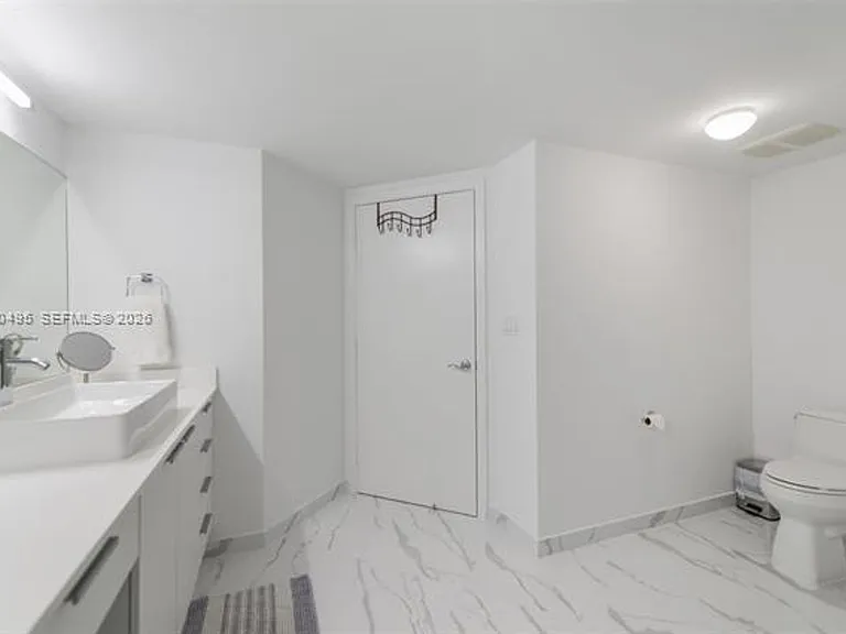 16699 Collins Ave #CU-2004 — Photo 13