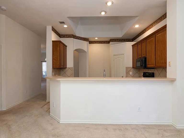 1621 Oak Brook Ln — Photo 13