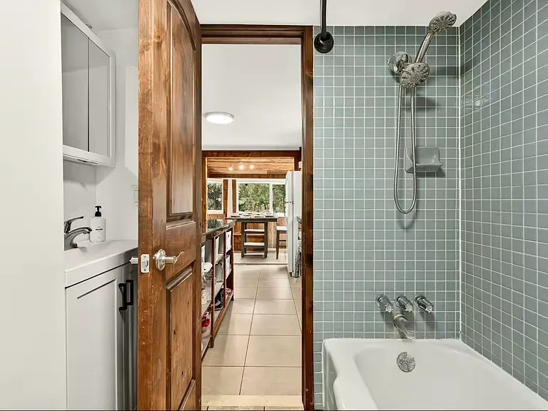 21504 Shady Ln — Photo 17
