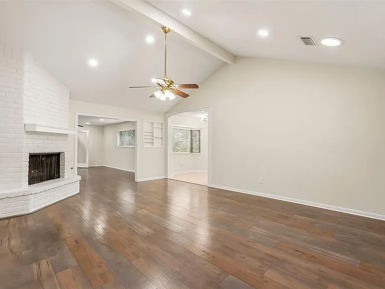 1911 Michele Dr — Photo 5