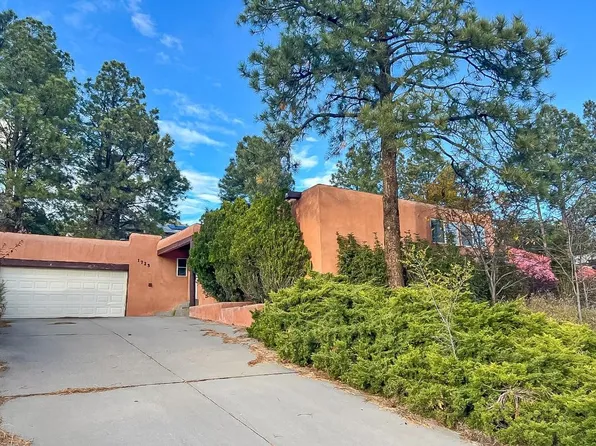 1725 Camino Redondo, Los Alamos, NM 87544