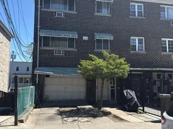 610 Mead St, Bronx, NY 10460