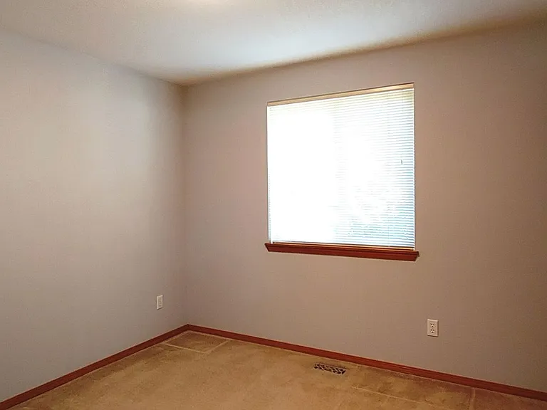 13258 SW Yarrow Way — Photo 20