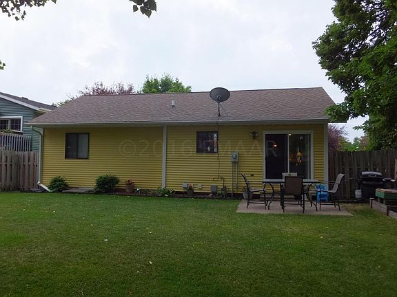 5th image of 1914 20th Ave S