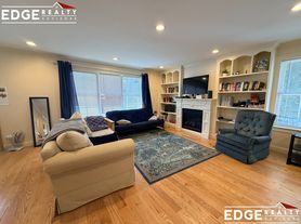 11 Sparhawk St