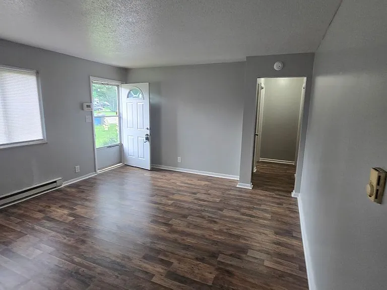 5406 Chelsea Rd — Photo 2