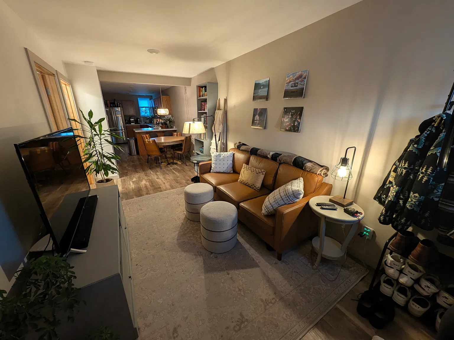 3 bed, $1,300 — Photo 1