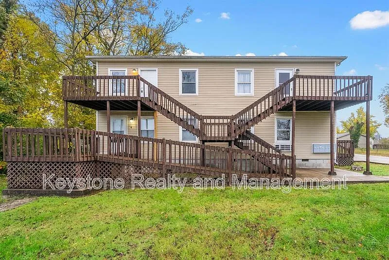 1 bed, 1.0 bath, 600 sqft, $500 — Photo 1