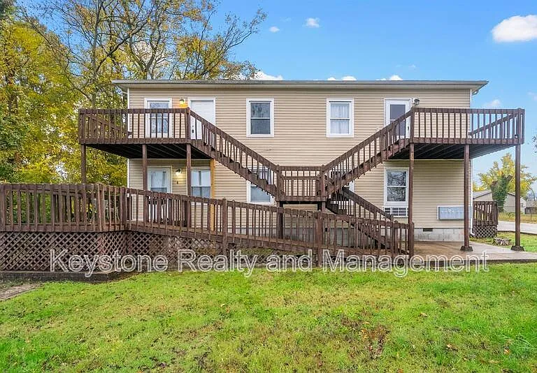1525 Ferrell St #1 — Photo 1