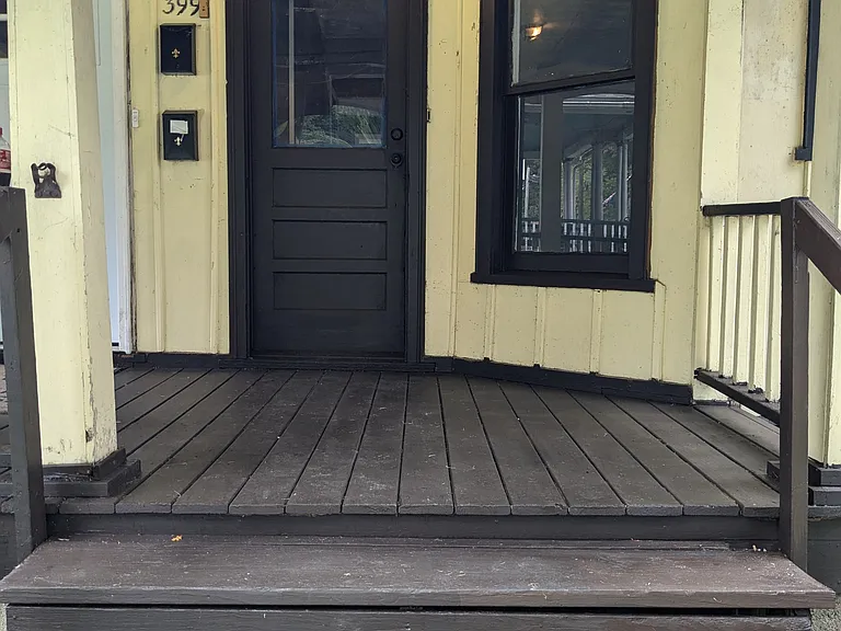399 Harbor St — Photo 2