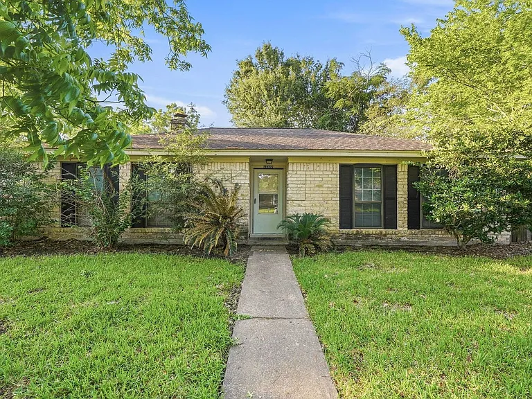 22222 Kerryblue Dr — Photo 1