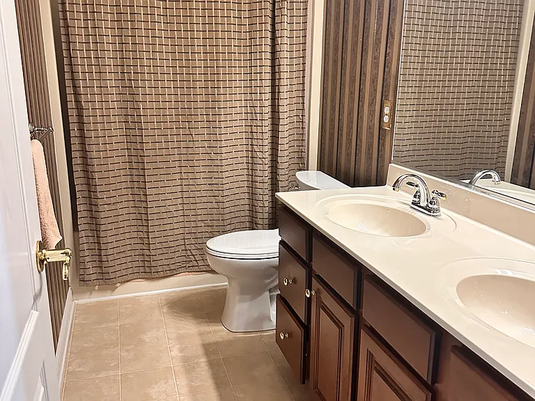 625 Vincent Way — Photo 20