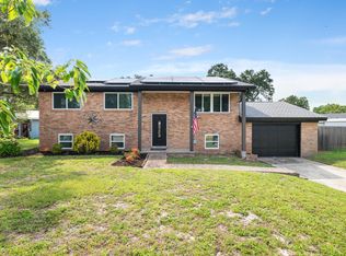102 Robinwood Dr NW, Fort Walton Beach, FL 32548