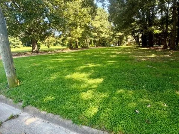 40 Salt Pond Rd, Hampton, VA 23664