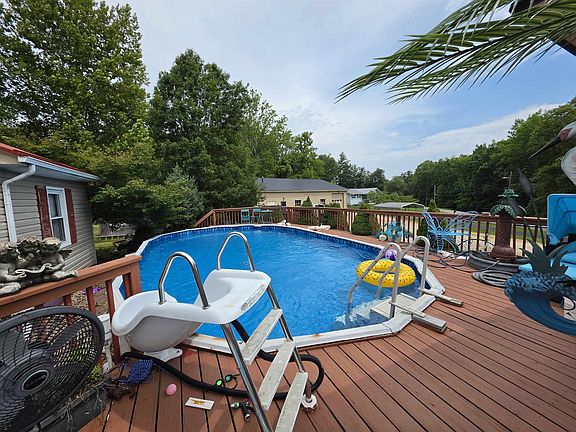5th image of 3201 Greenhills Dr