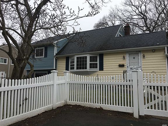 2nd image of 14 Lake Park St