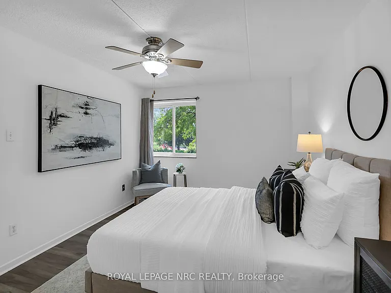 196 Scott St #208 — Photo 15