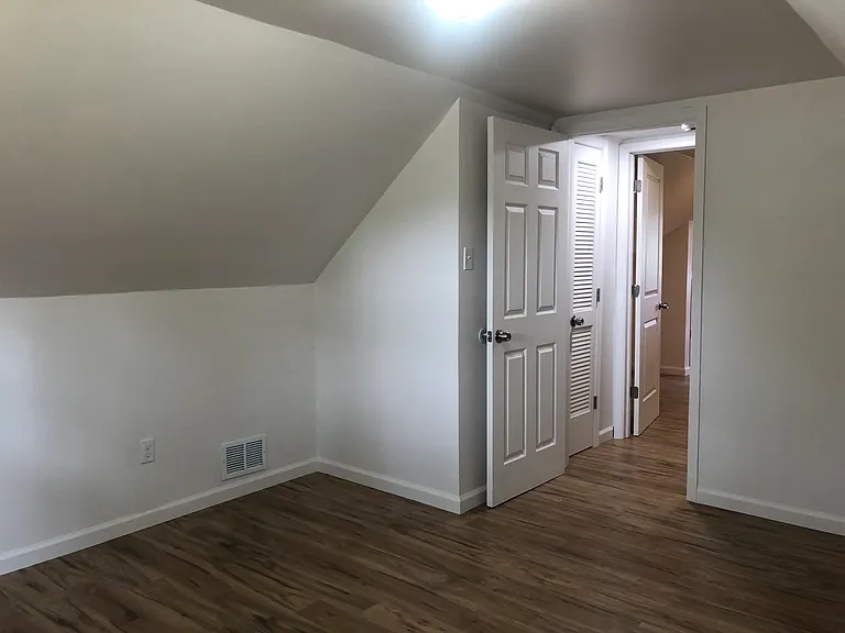 32 Farrell Ave — Photo 21