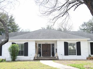 1320 Southwood St, Alice, TX 78332