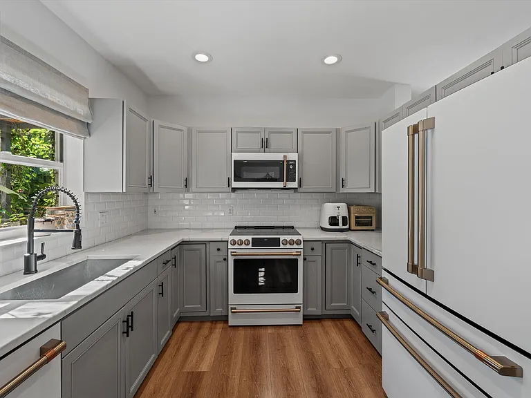 4138 Bluff Harbor Way — Photo 16