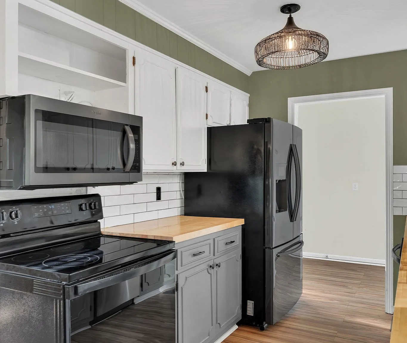 4 bed, 1701 sqft, $2,550 — Photo 4