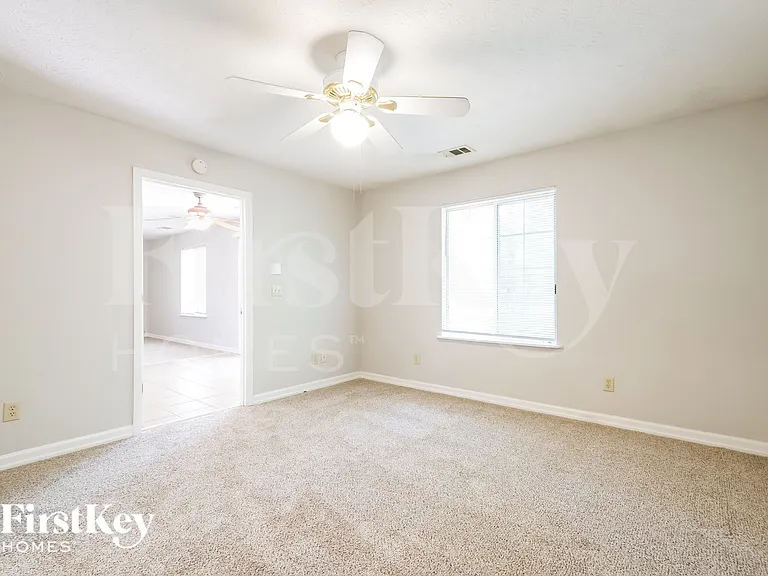 1675 Pilgrim Way — Photo 10