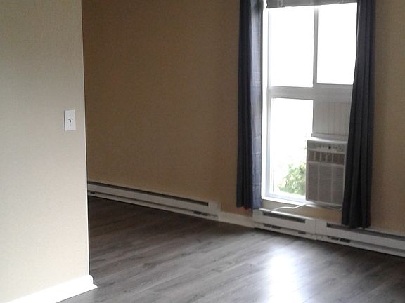 Main room to dining area