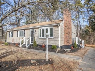 63 Phelps St, Easthampton, MA 01027