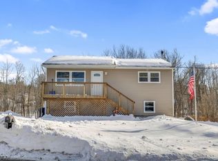 142 Barry Dr N, Vernon Twp., NJ 07422