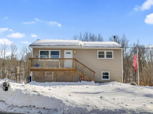 142 Barry Dr N, Vernon Twp., NJ 07422