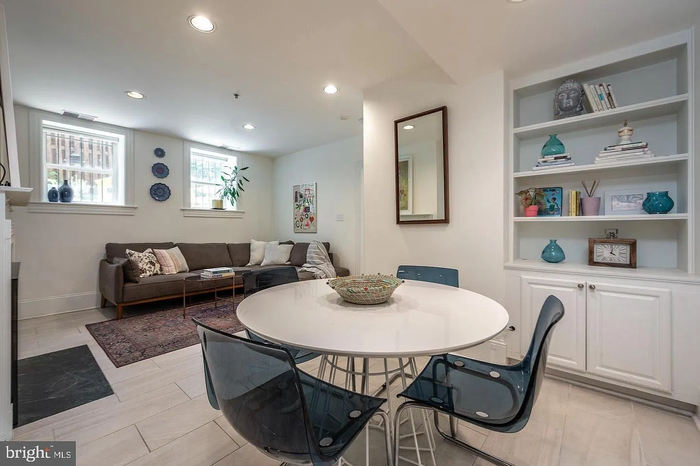 The Winchester Condominium — Photo 3
