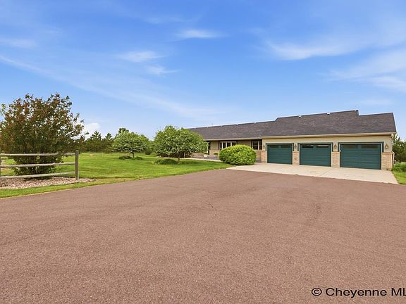 2nd image of 1010 Iron Mountain Rd