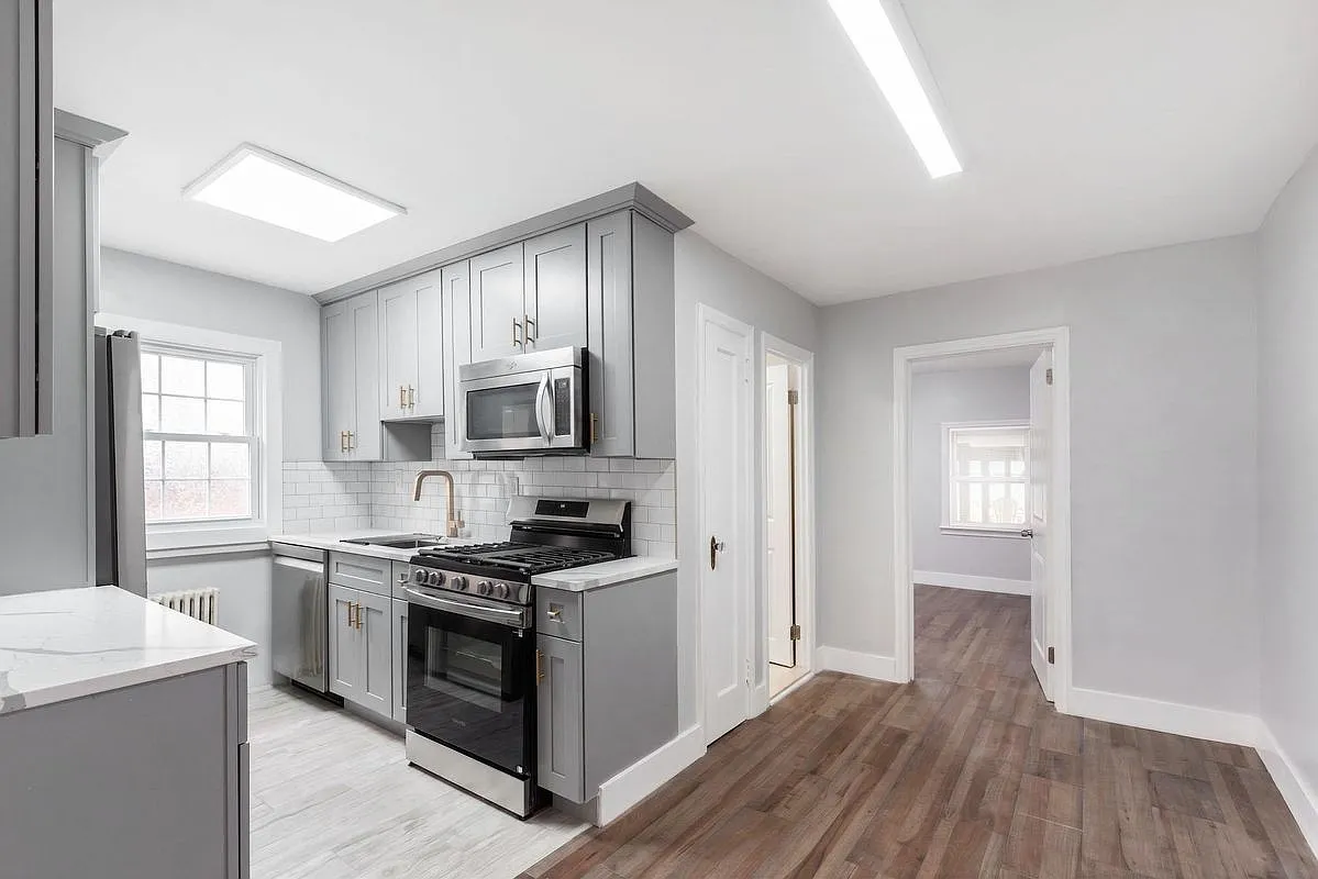 2 bed, 2.0 bath, 899 sqft, $2,500 — Photo 4
