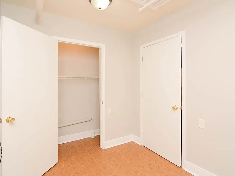 5736 N Winthrop Ave #410 — Photo 16