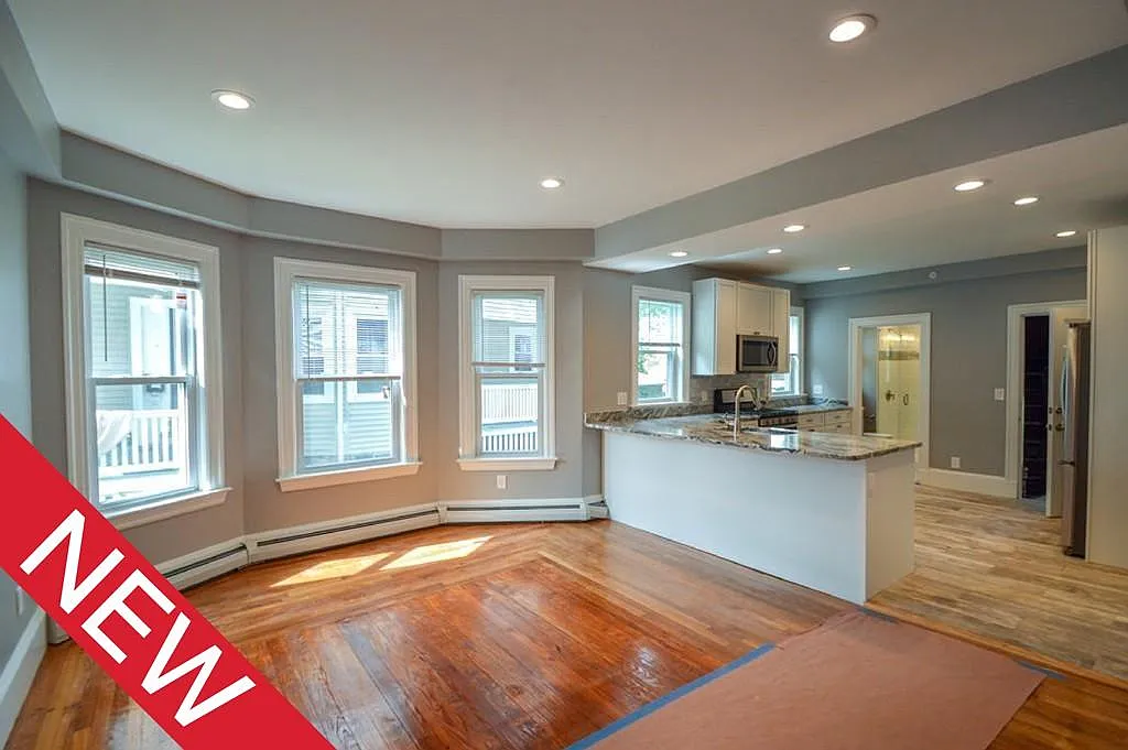 4 bed, 1500 sqft, $5,600 — Photo 1