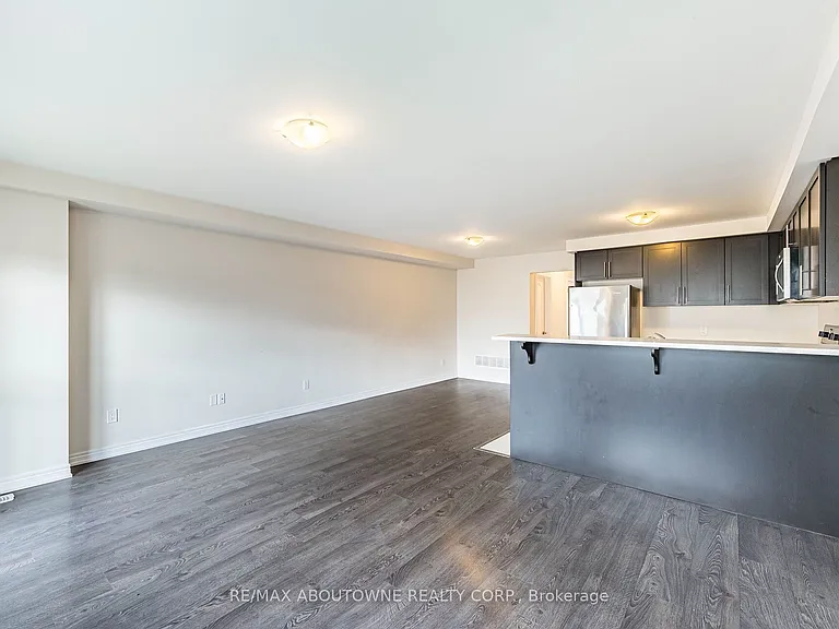81 Pettitt Dr — Photo 13