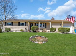 33 Dogwood Dr, Jackson, NJ 08527