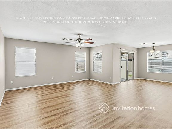 3rd image of 3035 E Santa Rosa Dr